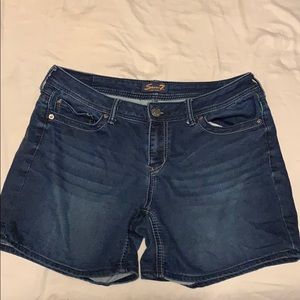 Seven7 jeans women’s blue jean shorts